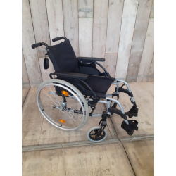 Mechanický  skládací invalidní vozík Breezy Basix