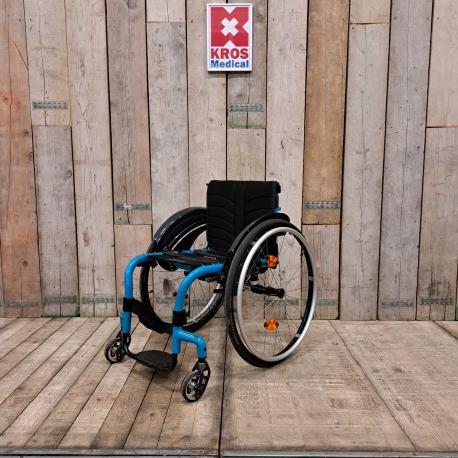 Aktivní invalidní vozík Quickie Helium // 38 cm // SU67//zánovní
