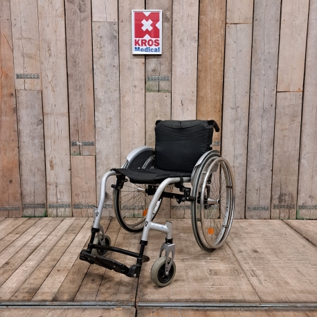 Aktivní invalidní vozík Quickie Argon // 44cm //JU//lehce použitý
