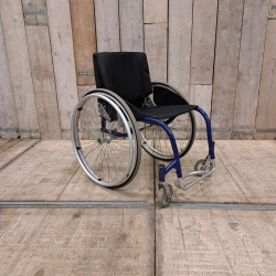 Aktivní invalidní vozík Cyclone // 40 cm // CC