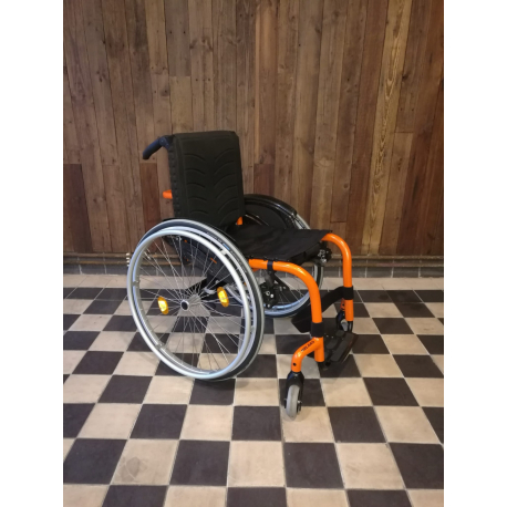 Aktivní invalidní vozík Quickie Helium 40cm// SU30