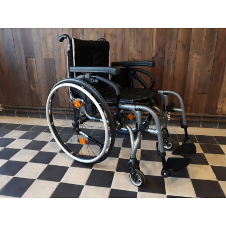 Aktivní invalidní vozík Quickie Xenon SA // 44 cm // SU36