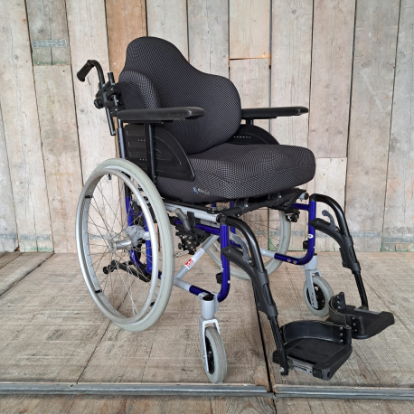 Aktivní invalidní vozík Invacare Spin X // 42cm // KU