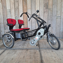 Tandemová tříkolka Van Raam Fun 2 Go s elektropohonem Heinzmann