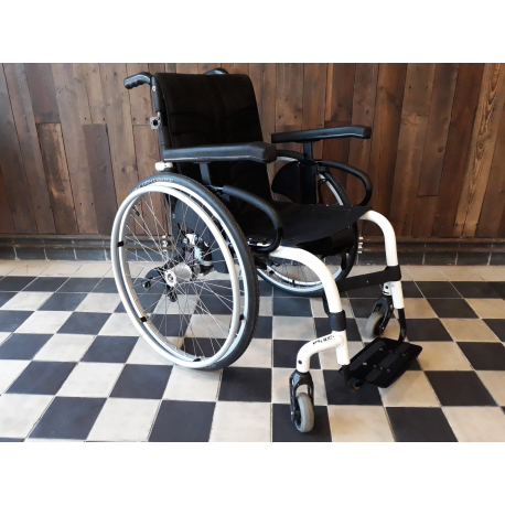 Aktivní invalidní vozík Quickie Helium// 43cm// OS