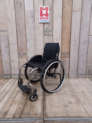 Aktivní vozík Ti Lite ZRA - AB - lehce použitý - pevný titanový rám - šíře sedu 40cm