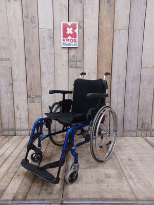 Aktivní vozík Quickie Neon - AD - zánovní - skládací - šíře sedu 44cm