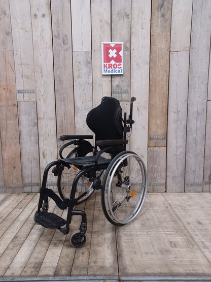 Aktivní vozík Quickie Xenon - AI - lehce použitý - skládací - šíře sedu 38cm