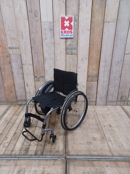 Aktivní vozík Quckie Argon 2 - AM - použitý lehce - pevný rám - šíře sedu 46cm