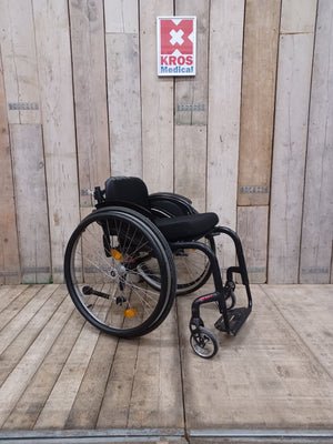 Aktivní vozík Quickie Helium - AO - lehce použitý - pevný rám - šíře sedu 36cm