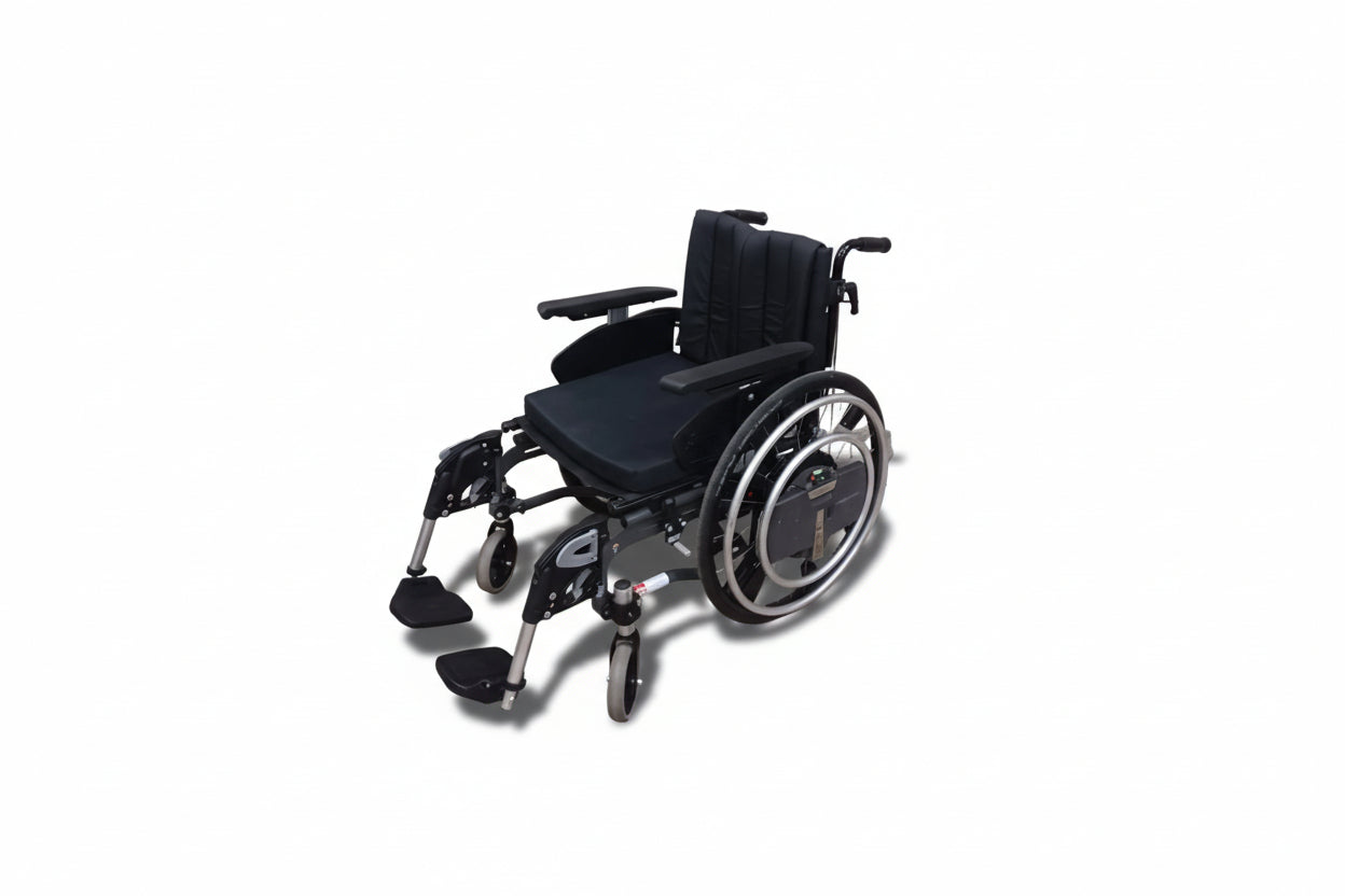 Mechanický vozík Handicare Exigo 30 s pohonem Whelldrive - 01 - zánovní - skládací