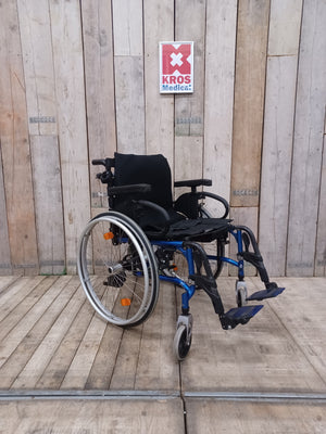 Aktivní vozík Quickie Neon - BC - lehce použitý - skládací - šíře sedu 48cm