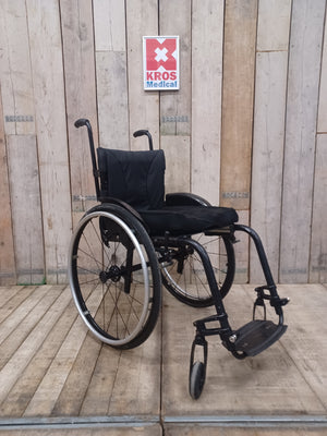 Aktivní vozík Küschall Advanced - BF - lehce použitý - pevný rám - šíře sedu 44cm