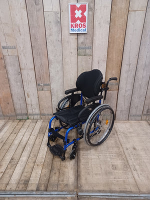 Aktivní vozík Quickie Life R - BCH - zánovní - skládací - šíře sedu 32cm