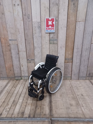 Aktivní vozík Quckie Life RT - BP - použitý lehce - pevný rám - šíře sedu 30cm