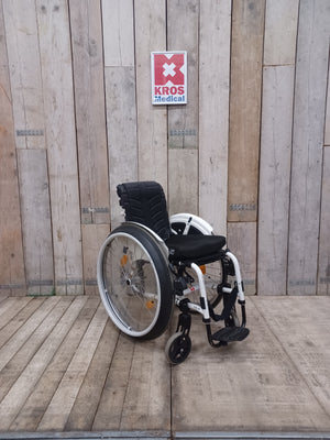 Aktivní vozík Quckie Life RT - BP - použitý lehce - pevný rám - šíře sedu 30cm