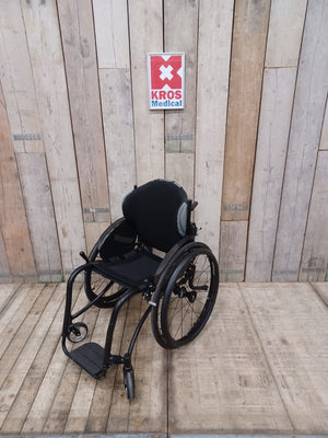 Aktivní vozík RGK - UU - zánovní - pevný rám - šíře sedu 42cm