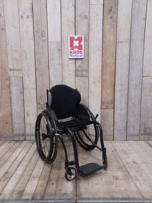 Aktivní vozík RGK - UU - zánovní - pevný rám - šíře sedu 42cm