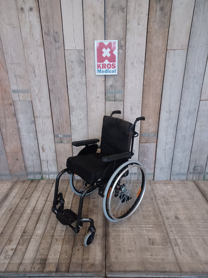 Aktivní vozík Quickie Xenon 2 - MV - lehce použitý - skládací -