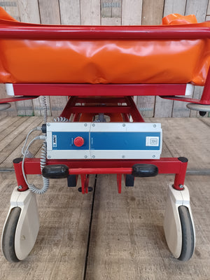 Sprchovací elektrické lůžko Orka Junior - 01 - použitý -