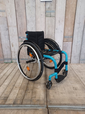 Aktivní vozík Quickie Helium - SU67 - zánovní - pevný rám -