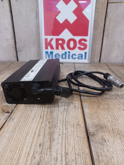 Nabíječka BMZ 36V Li-ion battery - repasovaná -