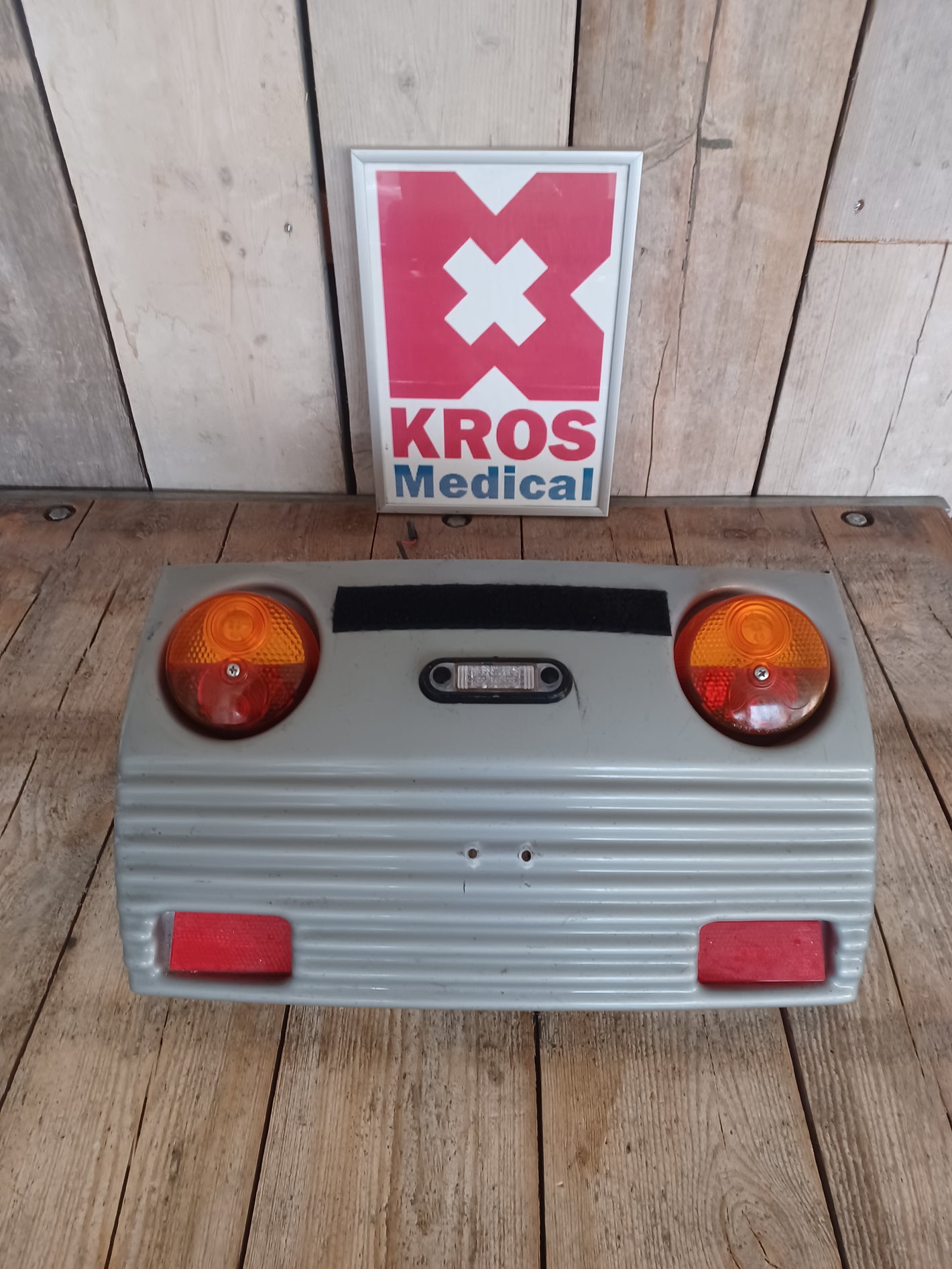 Zadní krycí plast pro elektrický invalidní skútr Meyra Ortopedia 315 - použitý -