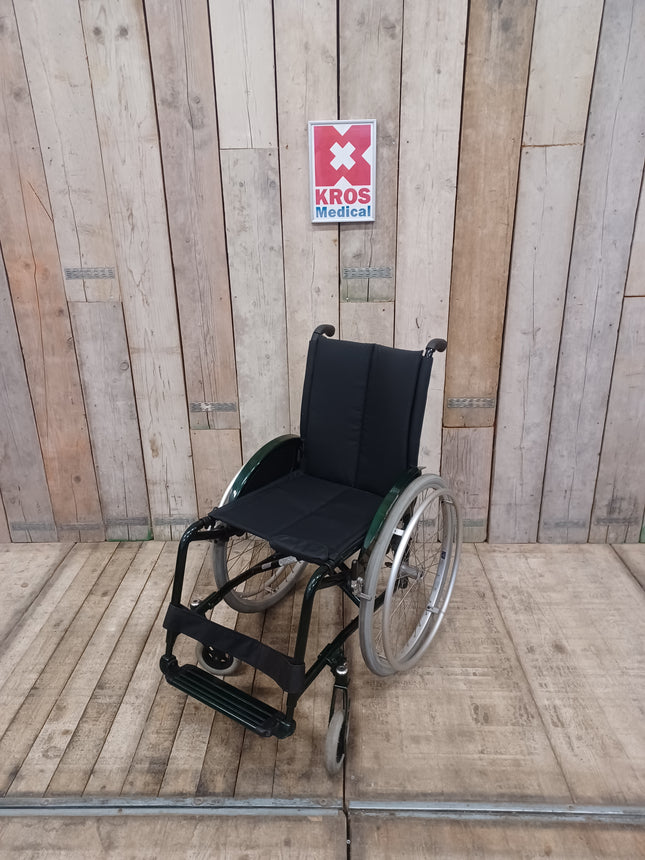 Aktivní vozík Meyra X2 - GM - lehce použitý - skládací -