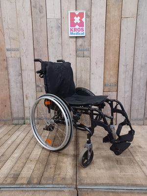 Aktivní vozík Quickie Neon - NY - lehce použitý - skládací -