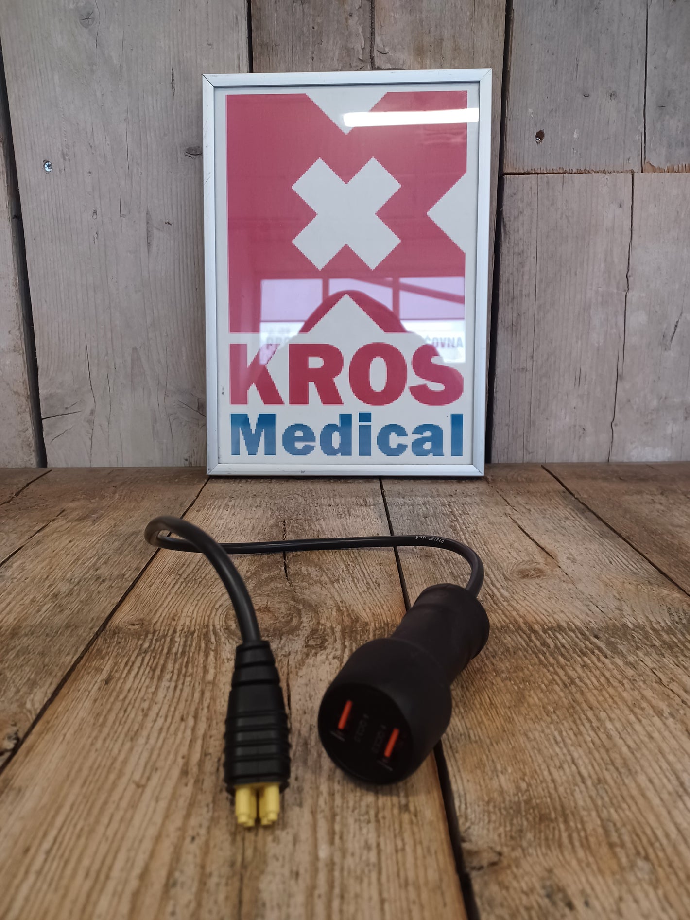 Kabel s USB R Net - zánovní -