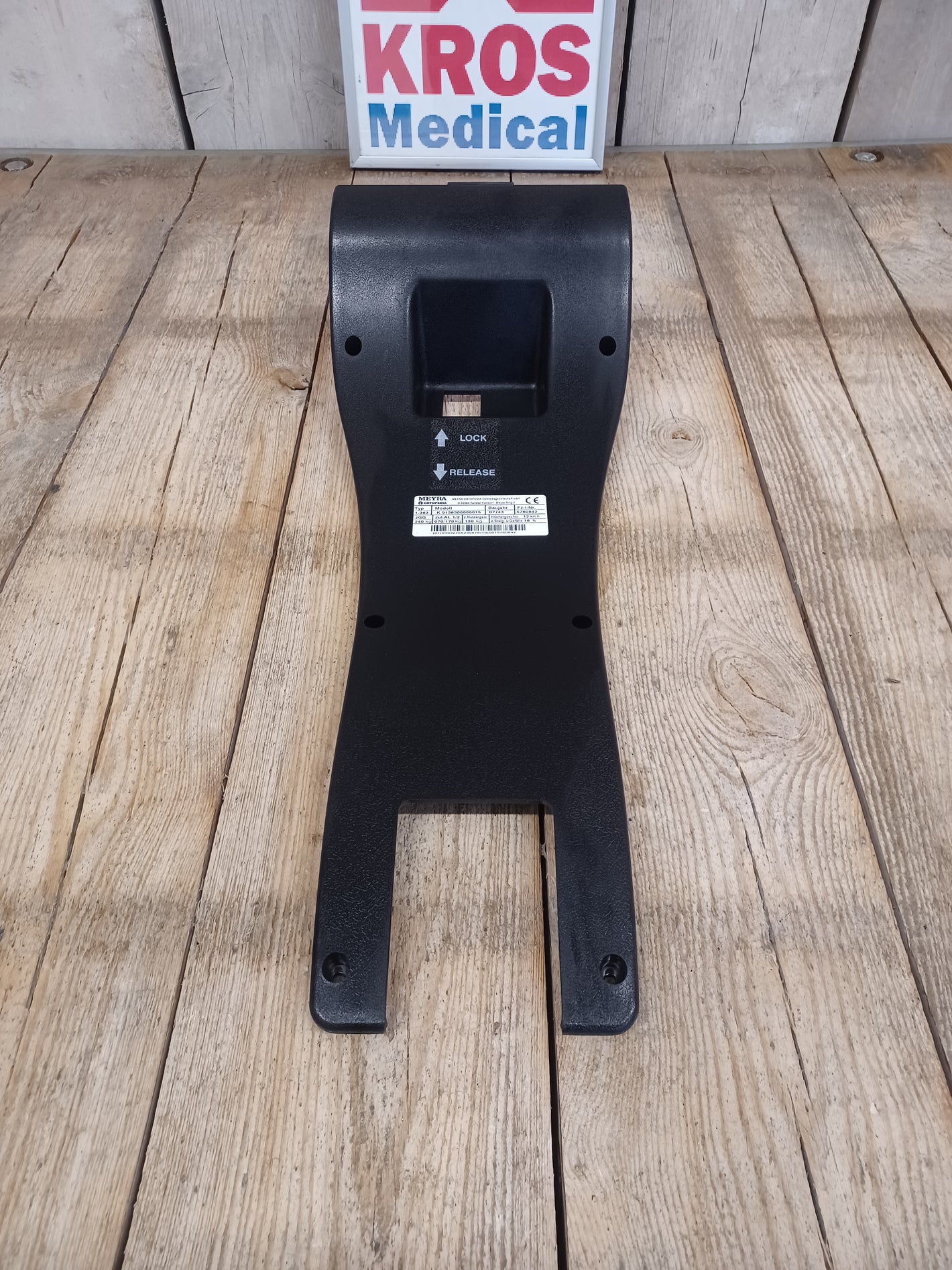 Zadní plastový kryt řízení pro elektrický invalidní skútr Meyra 410 - použitý -