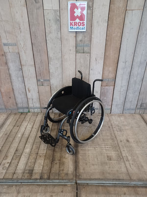 Aktivní vozík Colours Whellchairs - DW - lehce použitý - pevný rám odpružený -