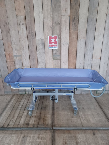 Sprchovací lehátko Concerto a Basic dětské - hydraulické - repasované -