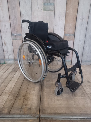 Aktivní vozík Quickie Argon - VF - lehce použitý - pevný rám -