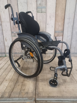 Aktivní vozík Quickie Argon 2 - TF - lehce použitý - pevný rám -