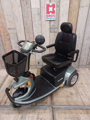 Skútr Luna PRIDE Victory // 01 //