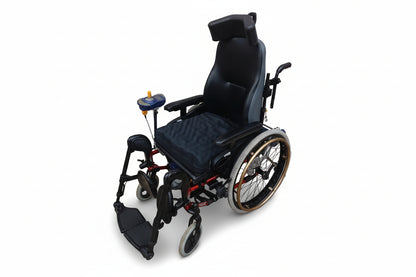 Mechanický vozík QUICKIE Helix 2 s pohonem AAT Max-E // 01 //