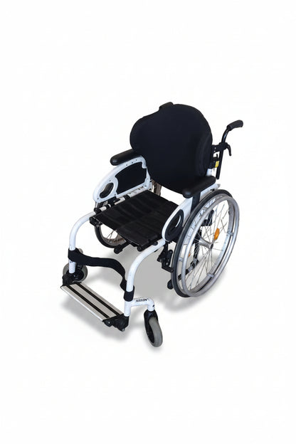 Aktivní vozík QUICKIE XENON 2 – šíře sedu 42 cm
