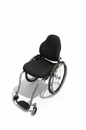 Aktivní vozík Hi Lite HLT3101 – titanový rám, šíře sedu 42 cm