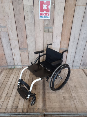 Aktivní vozík Küschall Advanced // šs44cm // UR //