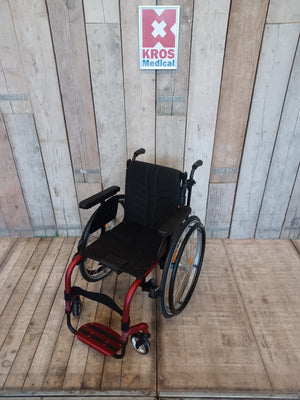 Aktivní vozík Quickie Argon 2 // šs38cm // NT // nový