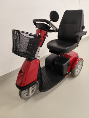 Skútr Trophy Booster 6  repasovaný