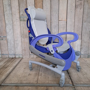 Arjo Carendo elektrické hygienické křeslo - 01 - použité/repasované