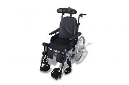 Polohovací mechanický vozík Invacare Rea Clematis - 01