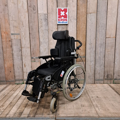 Polohovací mechanický vozík Handicare Exigo 30 - zánovní - pevný rám s polohovacím sedem