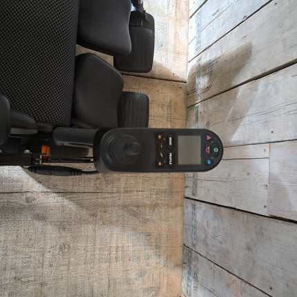 Elektrický invalidní vozík Luca You Q - 01 - zánovní - přední náhon -