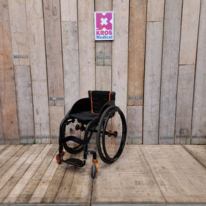 Aktivní vozík Quickie Helium - MO - lehce použitý - pevný rám -