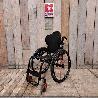 Aktivní vozík Quickie Helium - DO - zánovní - pevný rám -